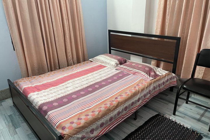 Room 7 of 18