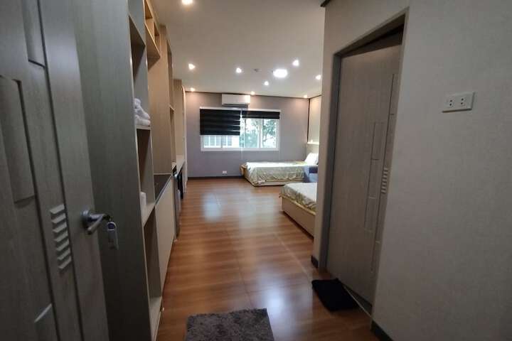 Room 18 of 29