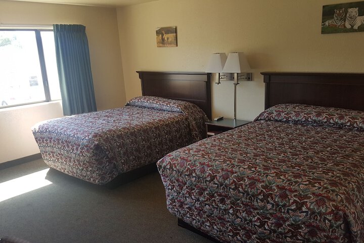 Room 13 of 34