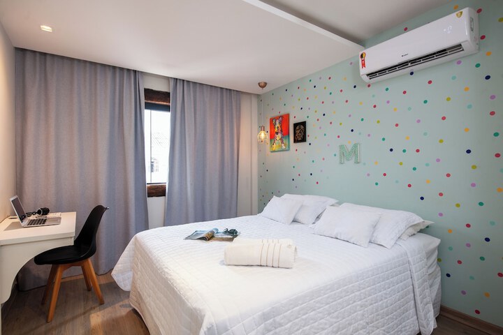 Room 5 of 28