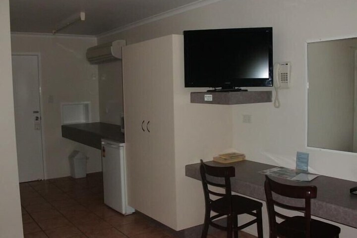 Room 30 of 74