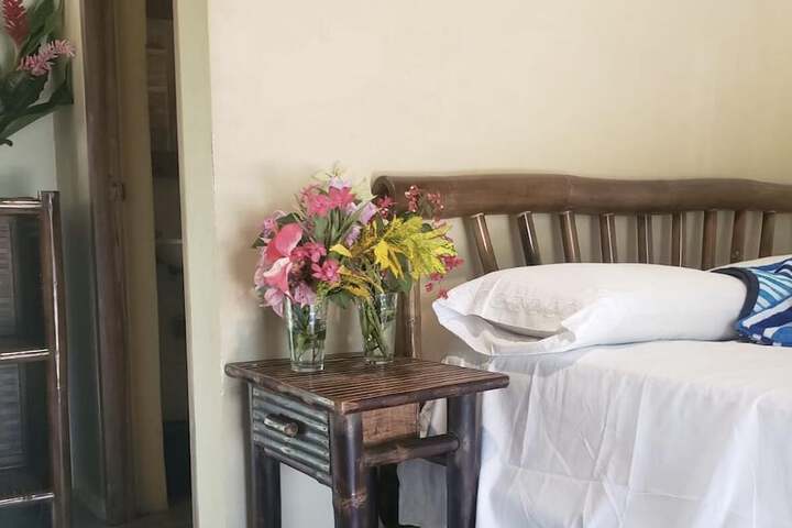 Room 2 of 9