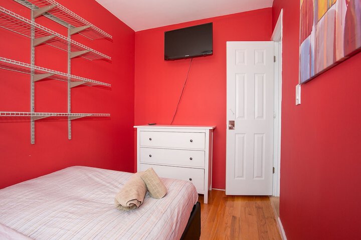 Room 33 of 103