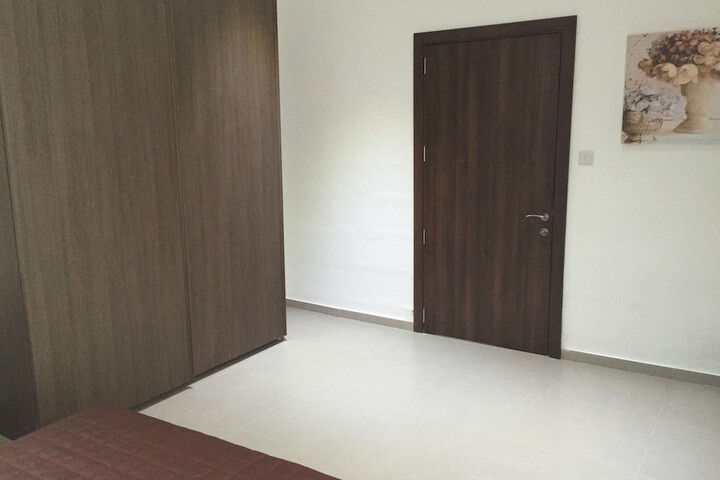 Room 4 of 20