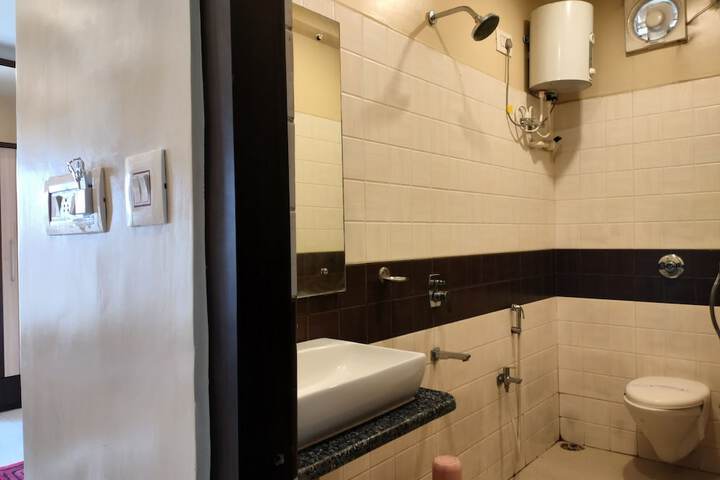 Room 124 of 150