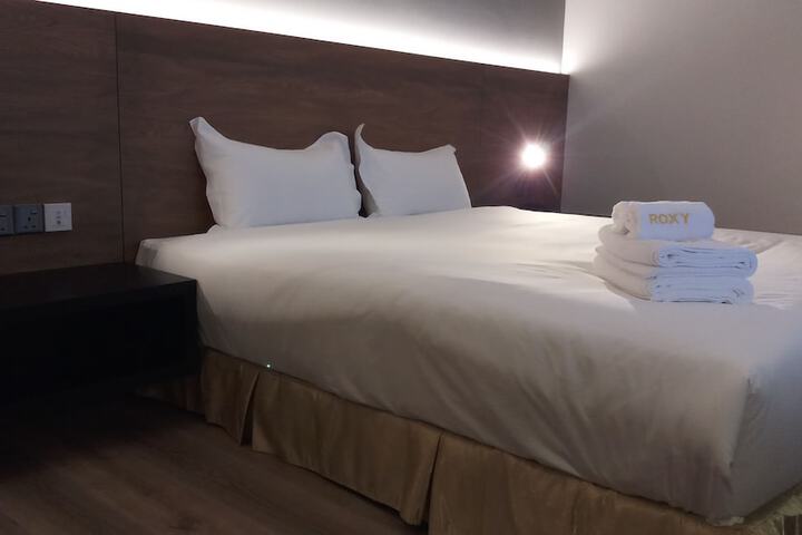 Room 16 of 44