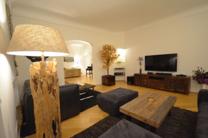 Room 10 of 20