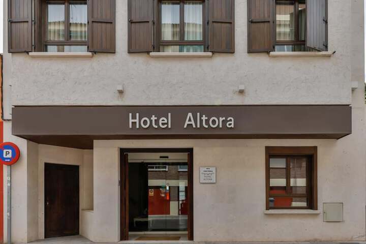 Hotel 32 of 32