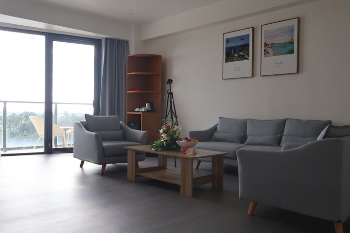 Room 44 of 91