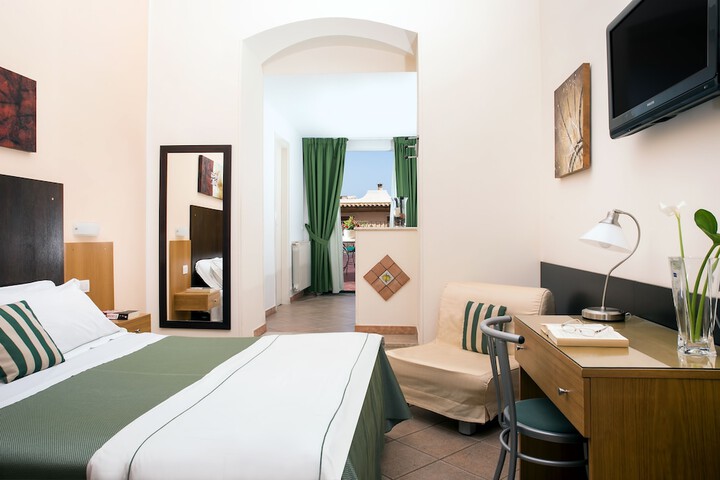 Room 14 of 86