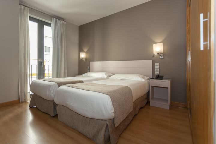 Room 25 of 70