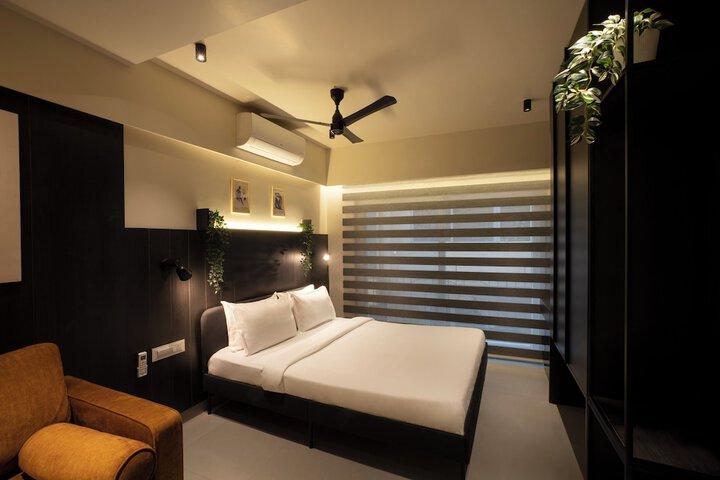 Room 15 of 97