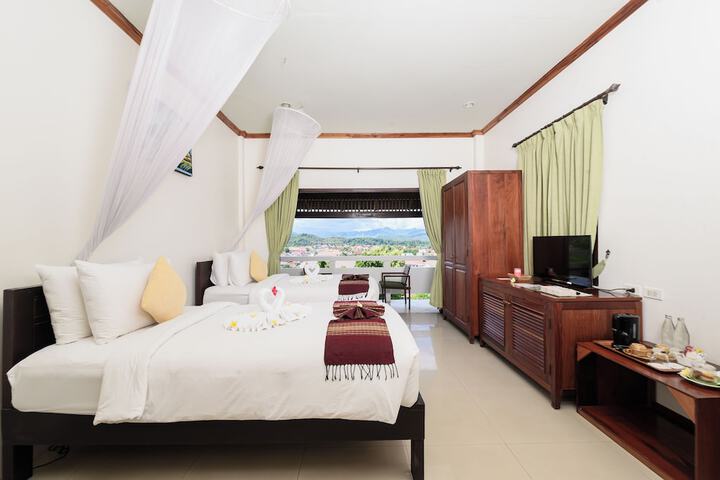 Room 25 of 227