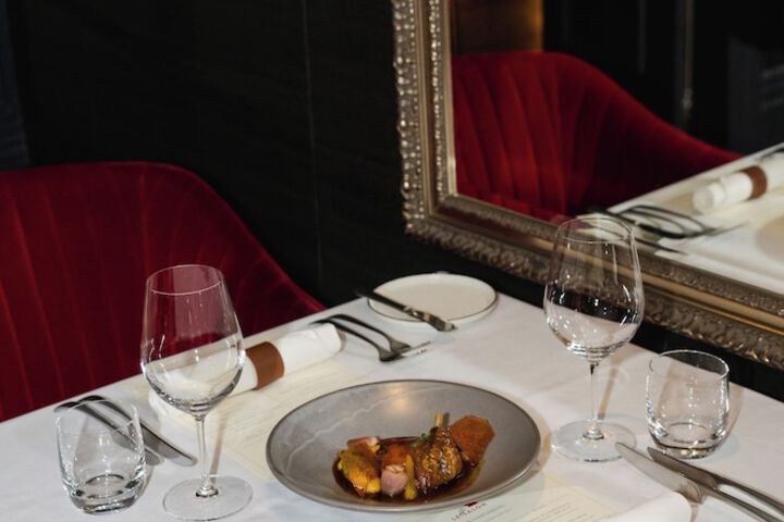 Dining 60 of 109