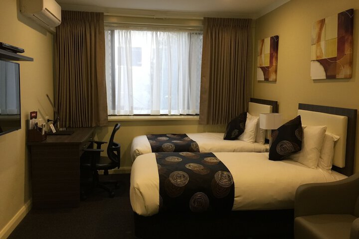 Room 5 of 48