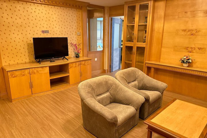 Room 16 of 44