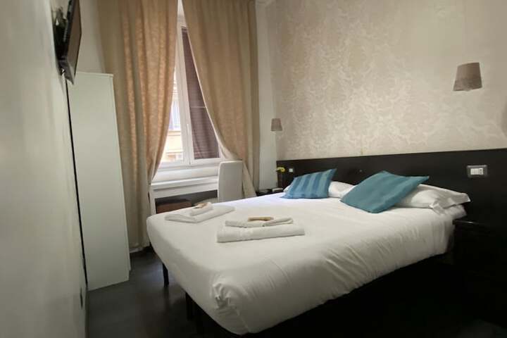 Room 18 of 53