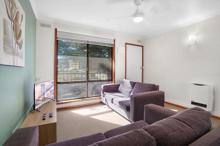 Eastern Beach Unit 6