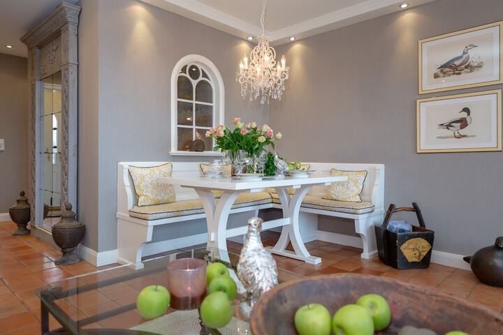 Dining Photos