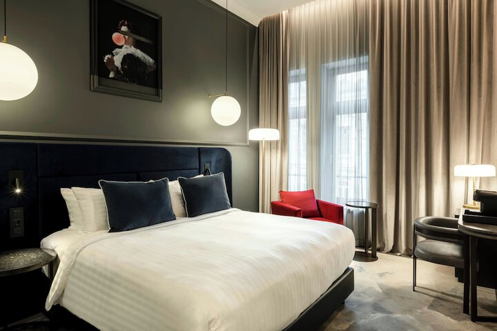 Room 41 of 107