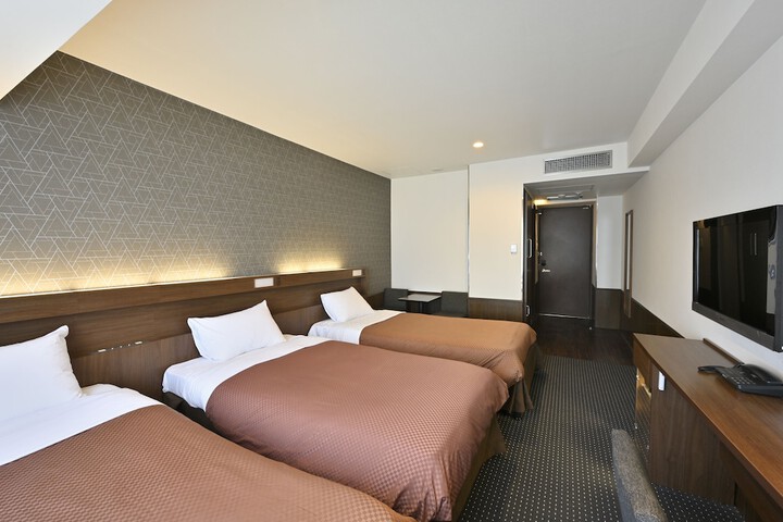 Room 14 of 49
