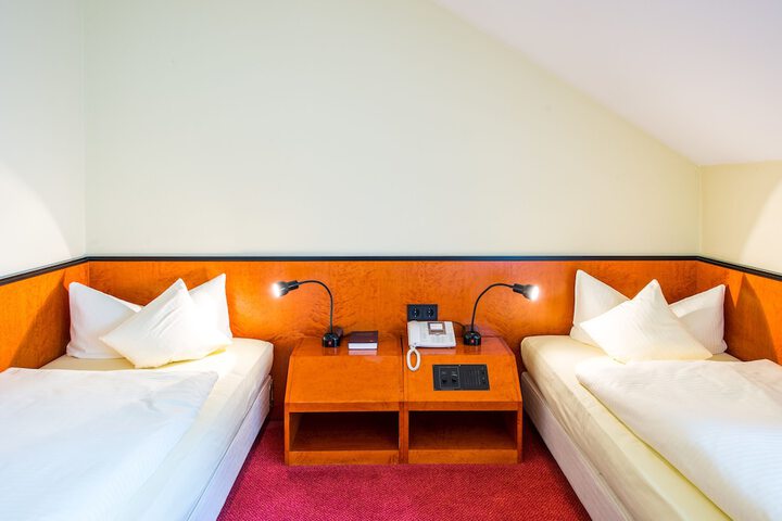 Room 14 of 45