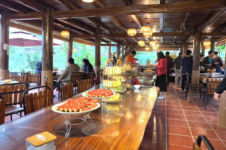 Breakfast/Coffee Service 108 of 149
