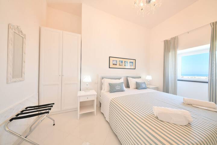 Room 16 of 24