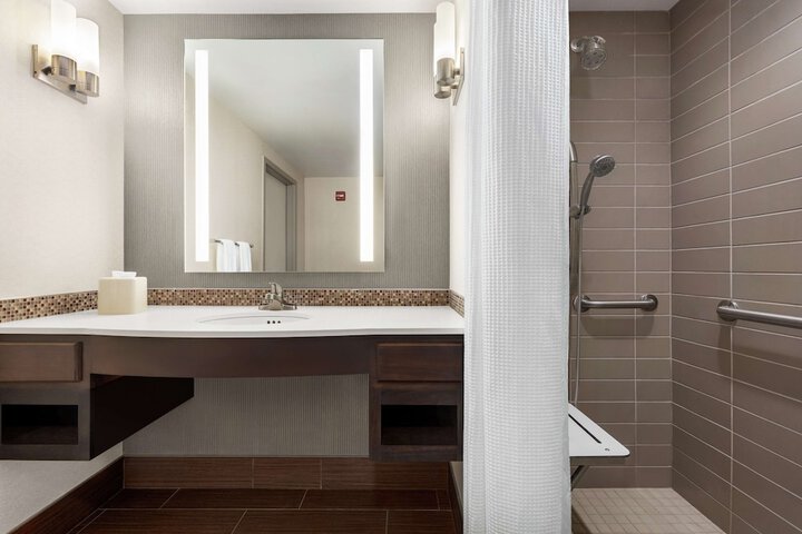 Bathroom shower