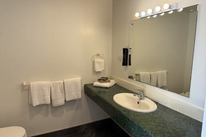 Room 14 of 32