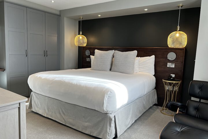 Room 17 of 53