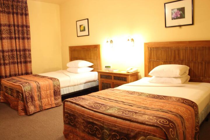 Room 6 of 45
