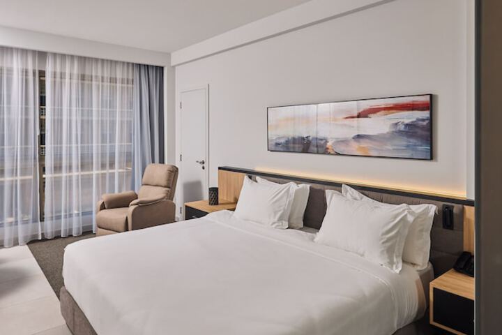 Room 15 of 41