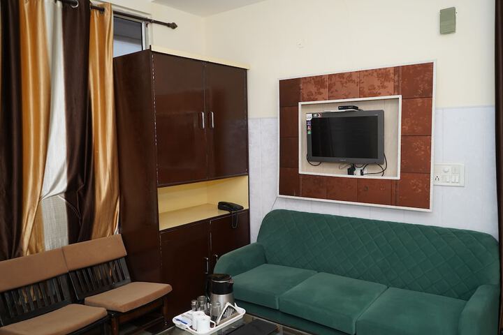Room 34 of 68