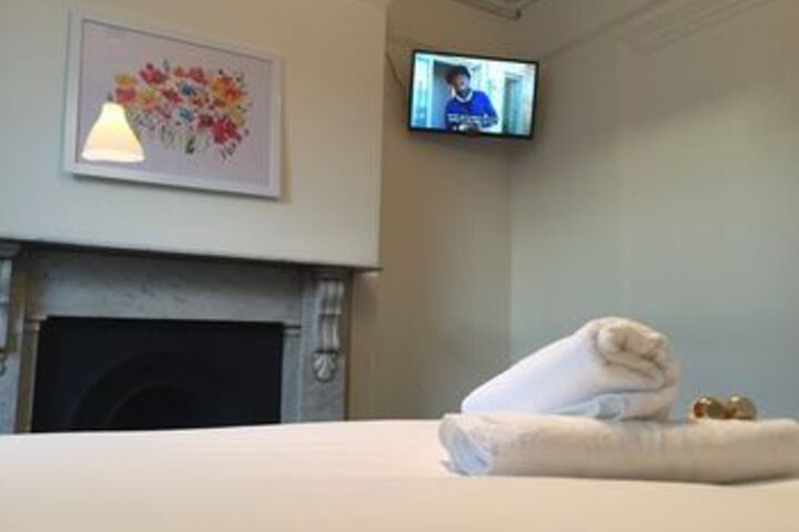 Room 8 of 26
