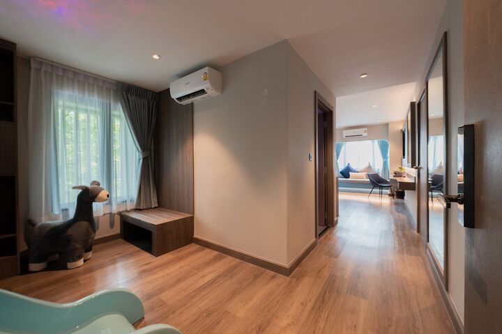 Room 16 of 136