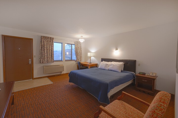 1 King Bed (1 of 22)
