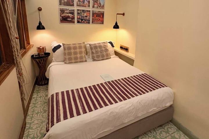 Room 9 of 41