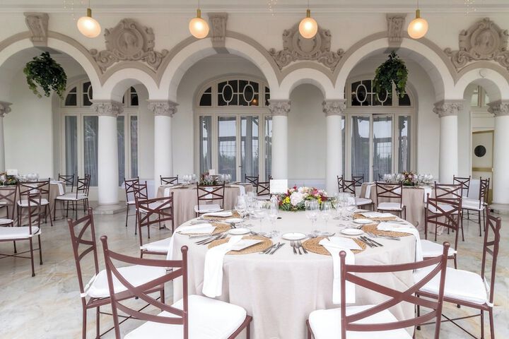 Ballroom/Hall 93 of 130