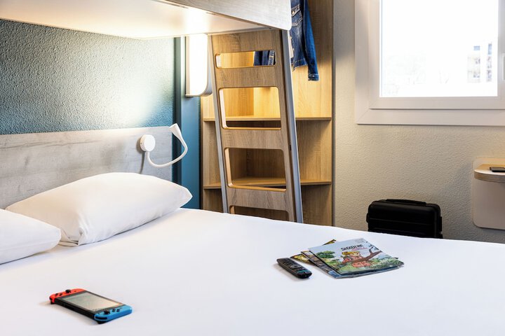 Room 14 of 62