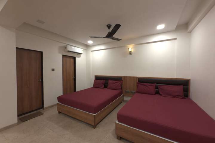 Room 9 of 125