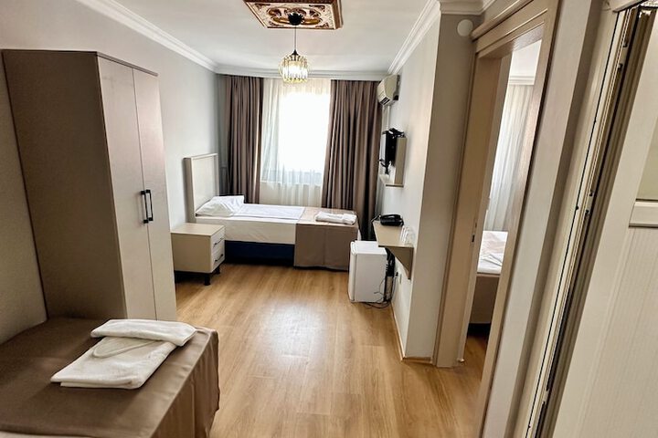Room 7 of 56