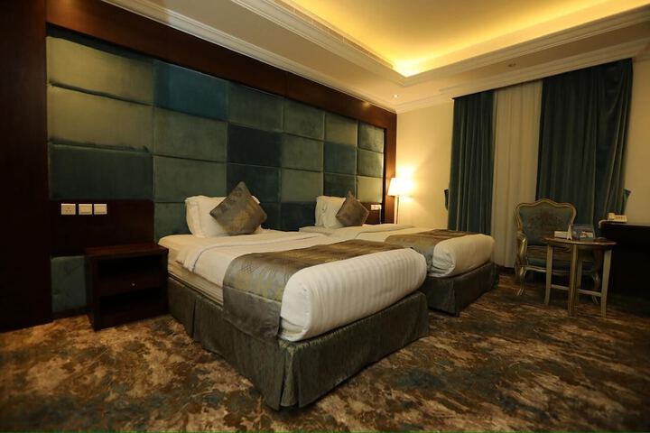 Room 46 of 82