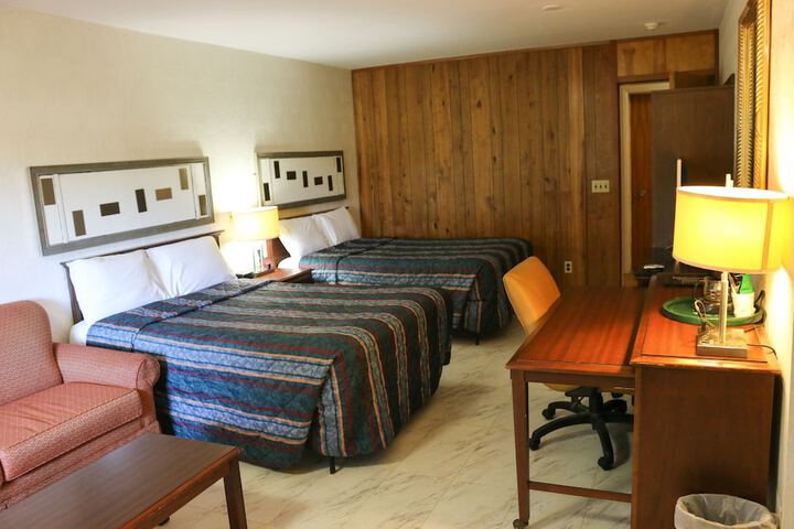 Room 110 of 156