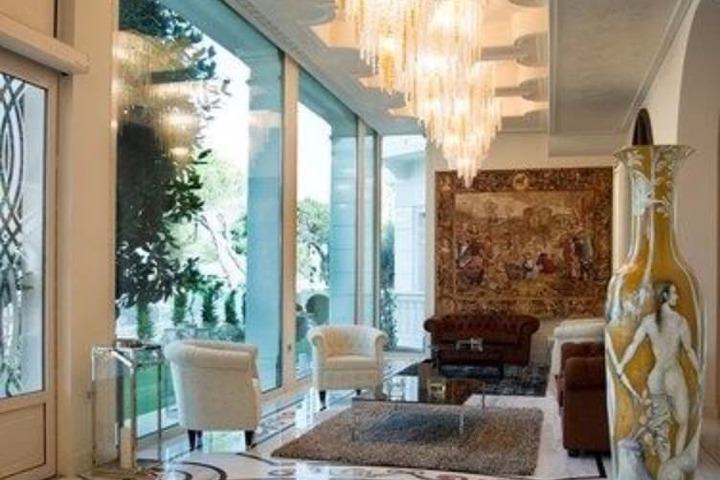 Hotel Lobby