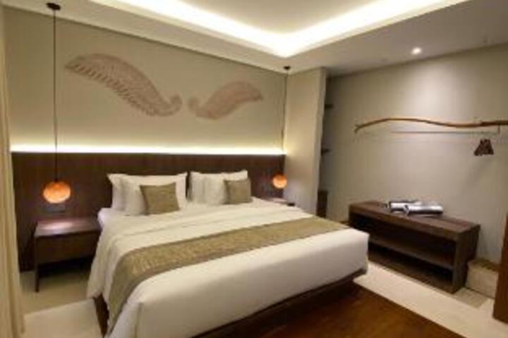 Room 16 of 22