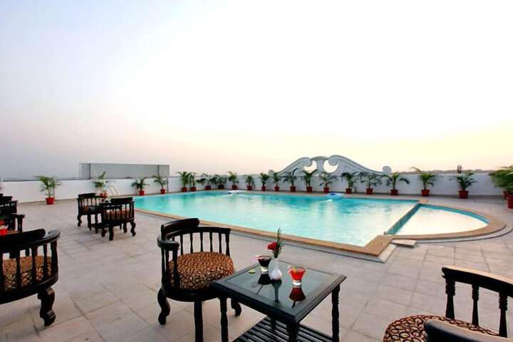 Pools & Facilities