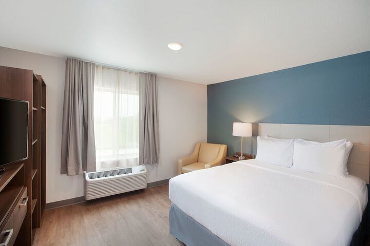 1 Queen Bed (14 of 20)