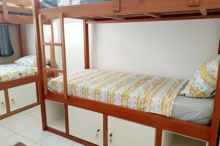 Room 7 of 10