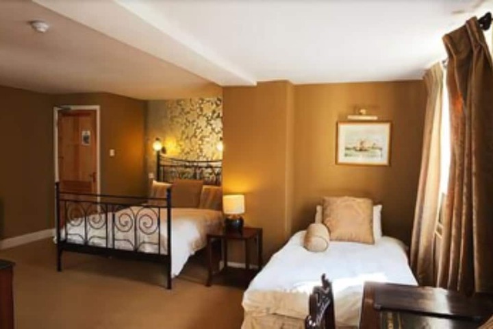Room 26 of 68
